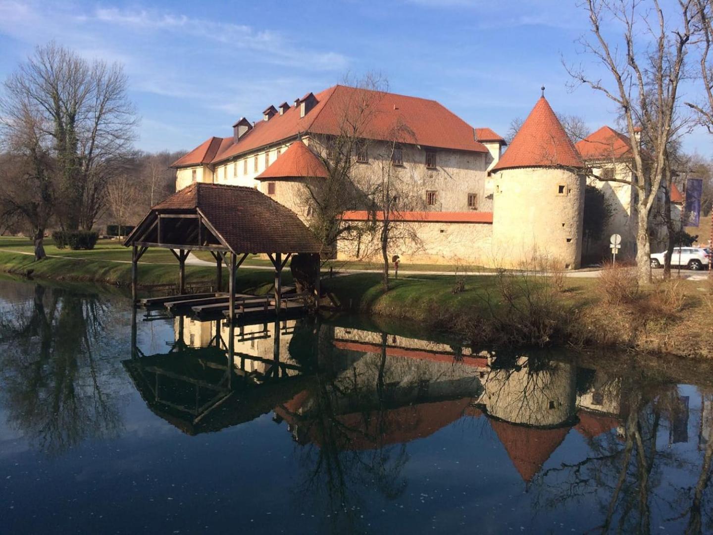 Apartment Preseren Šmarješke Toplice Exteriör bild