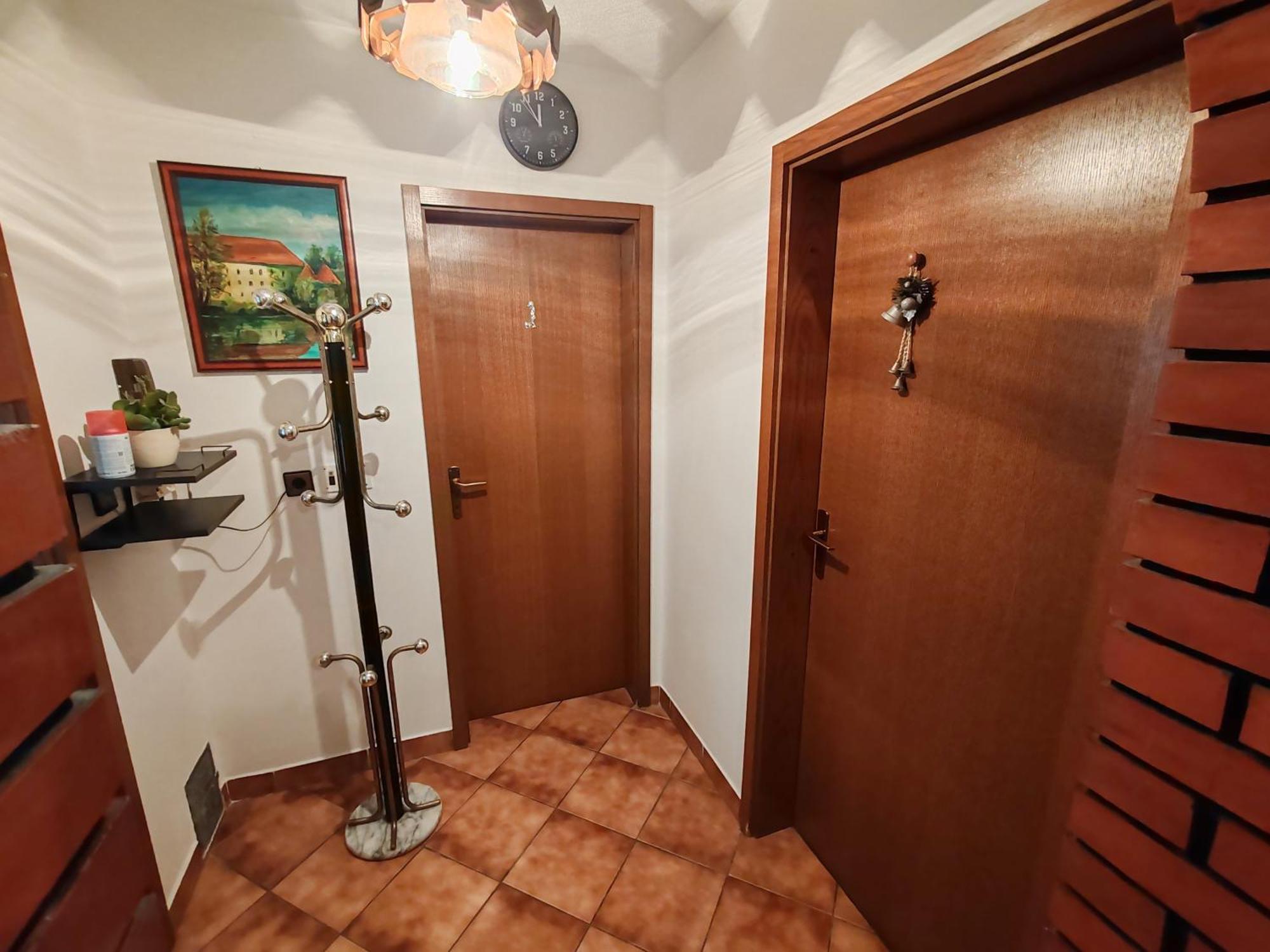 Apartment Preseren Šmarješke Toplice Exteriör bild